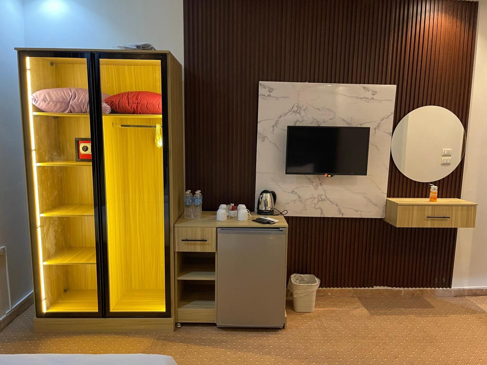 Royal Golden Pyramids Inn Giza 外观 照片