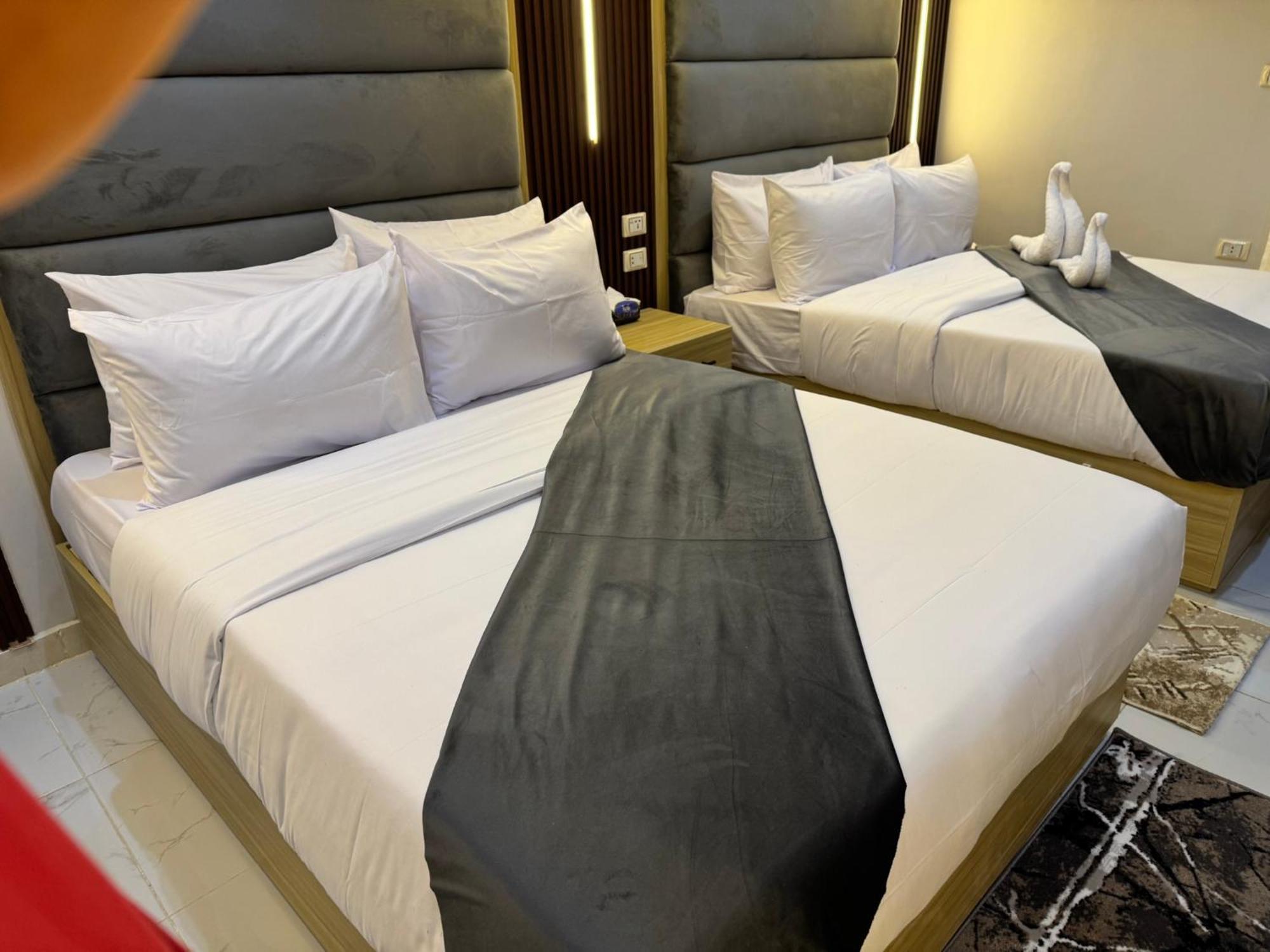Royal Golden Pyramids Inn Giza 外观 照片